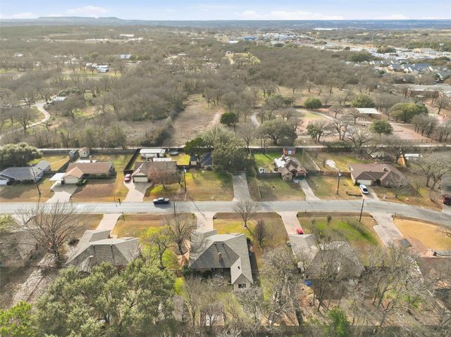 503 Shady Grove Drive, Granbury, TX 76049