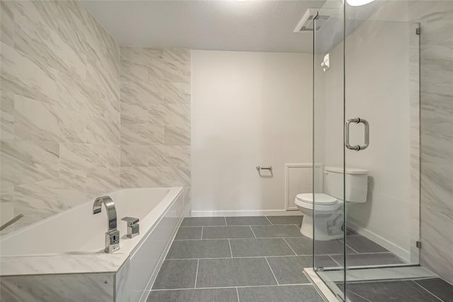 12625 Memorial Drive 142, Houston, TX 77024