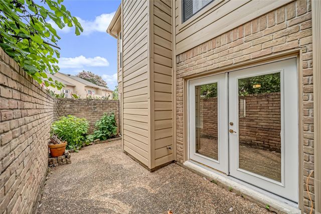 12625 Memorial Drive 142, Houston, TX 77024