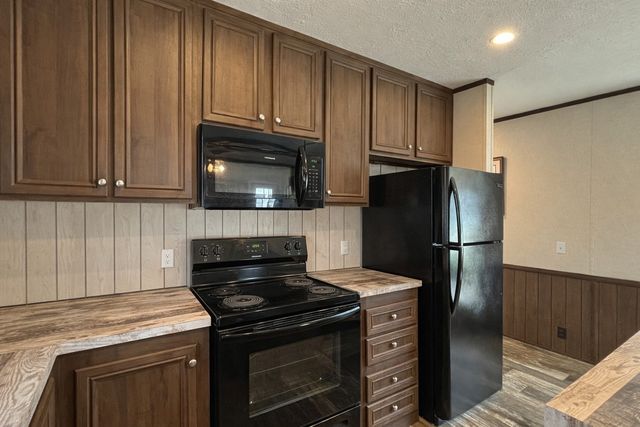 750 Waterfront Row, Quitman, TX 75783