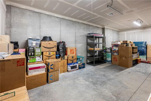15440 Brightwater Xing, Rogers, AR 72756