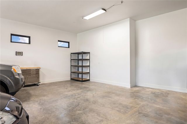 15440 Brightwater Xing, Rogers, AR 72756