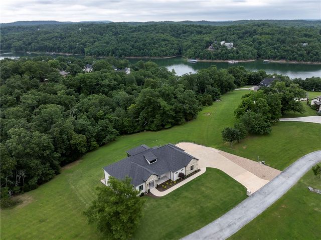 15440 Brightwater Xing, Rogers, AR 72756