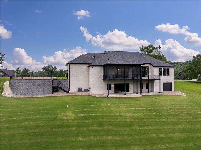 15440 Brightwater Xing, Rogers, AR 72756