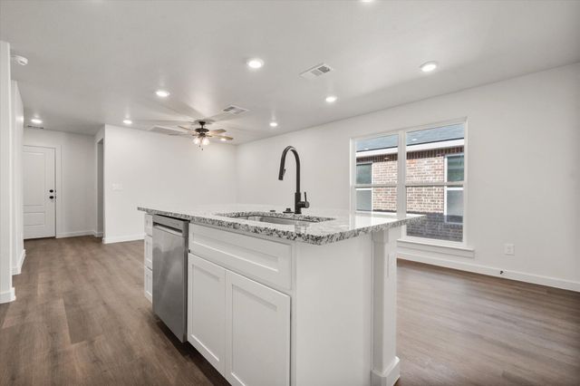 13805 Flint Avenue, Lubbock, TX 79423