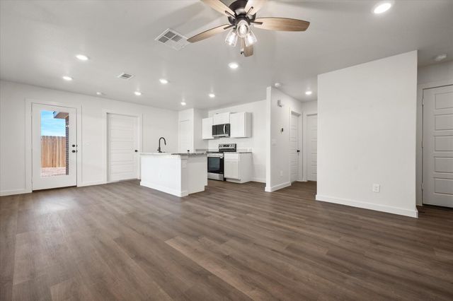 13805 Flint Avenue, Lubbock, TX 79423