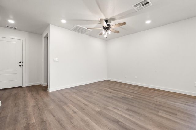 13805 Flint Avenue, Lubbock, TX 79423