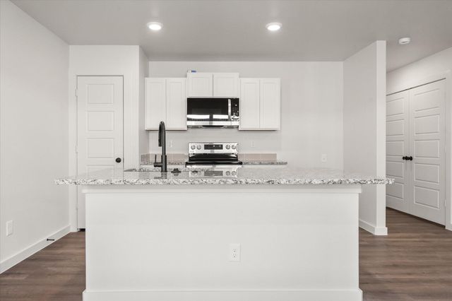 13805 Flint Avenue, Lubbock, TX 79423