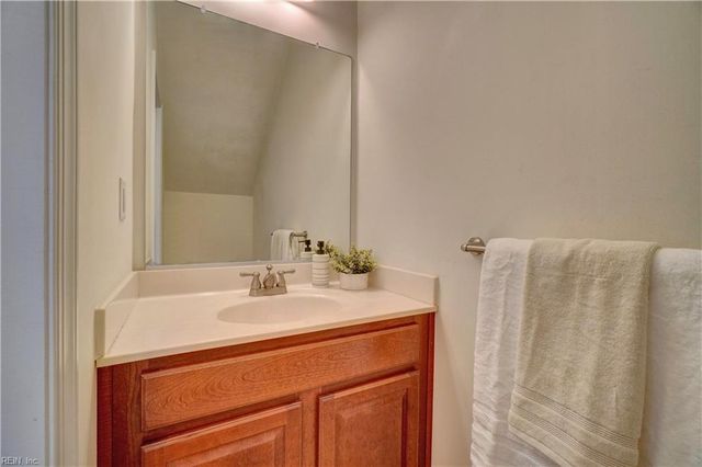 5005 Middlecoff LN, Suffolk, VA 23434