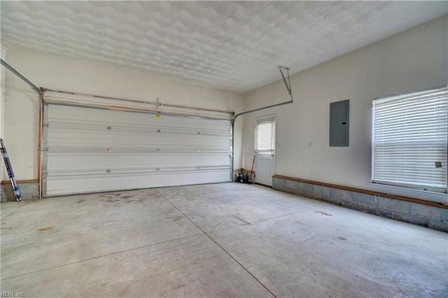 5005 Middlecoff LN, Suffolk, VA 23434