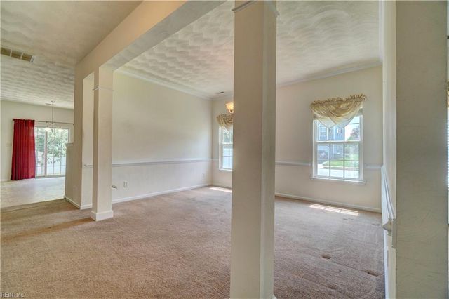 5005 Middlecoff LN, Suffolk, VA 23434