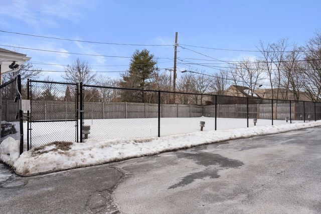 31 Warren St B1, Waltham, MA 02453