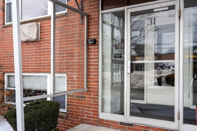 31 Warren St B1, Waltham, MA 02453