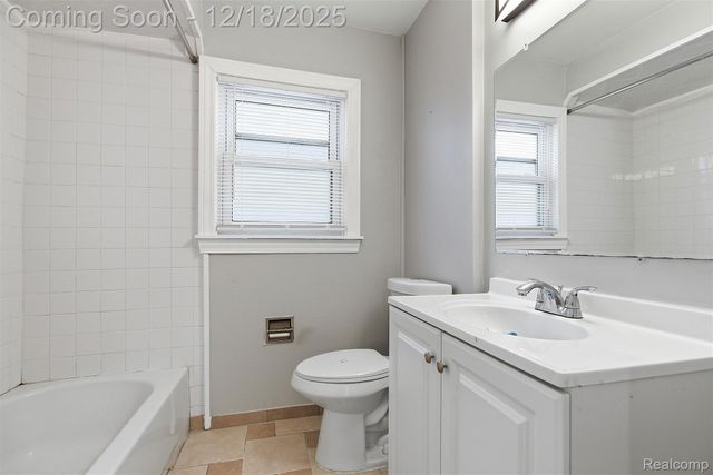 27550 Garfield Street, Roseville, MI 48066