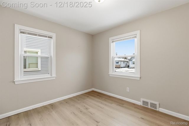 27550 Garfield Street, Roseville, MI 48066