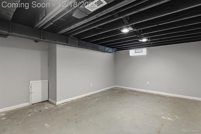 27550 Garfield Street, Roseville, MI 48066