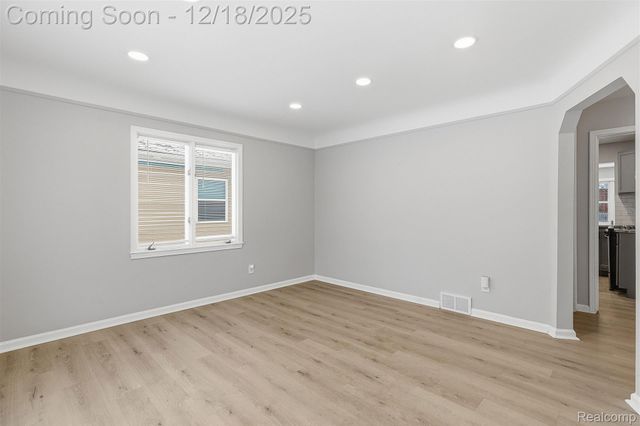 27550 Garfield Street, Roseville, MI 48066