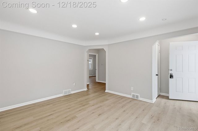 27550 Garfield Street, Roseville, MI 48066