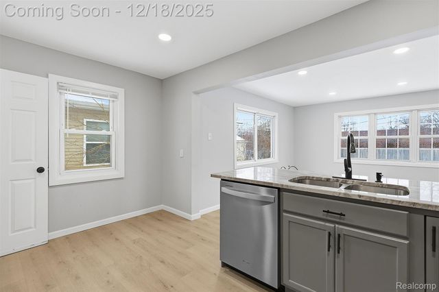 27550 Garfield Street, Roseville, MI 48066