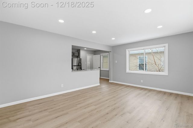 27550 Garfield Street, Roseville, MI 48066