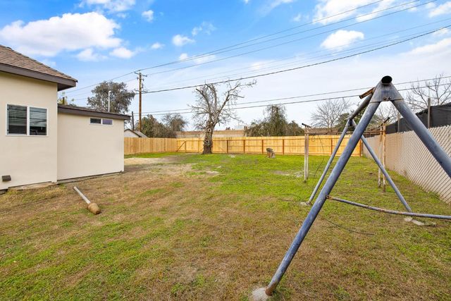 2022 Bauder Street, Selma, CA 93662