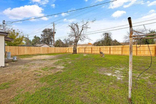 2022 Bauder Street, Selma, CA 93662