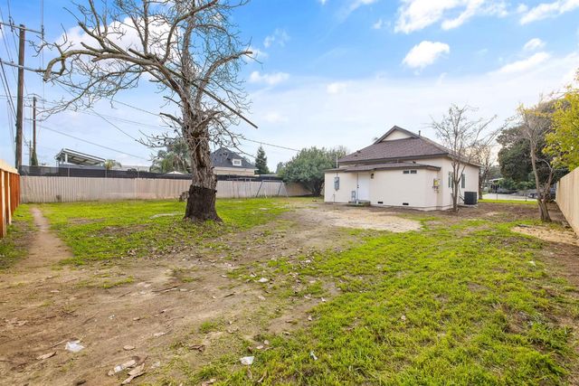 2022 Bauder Street, Selma, CA 93662