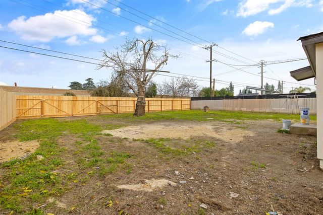 2022 Bauder Street, Selma, CA 93662