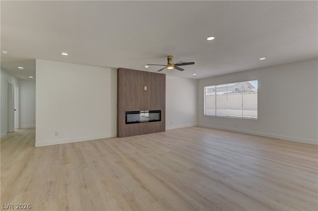 8125 Eginton Avenue, Las Vegas, NV 89145