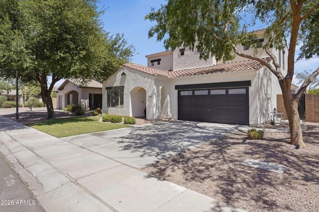 1285 E PARKVIEW Drive, Gilbert, AZ 85295
