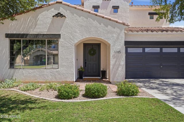1285 E PARKVIEW Drive, Gilbert, AZ 85295
