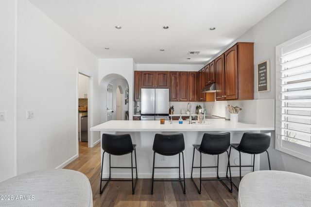 1285 E PARKVIEW Drive, Gilbert, AZ 85295