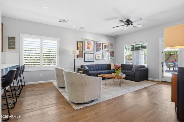 1285 E PARKVIEW Drive, Gilbert, AZ 85295