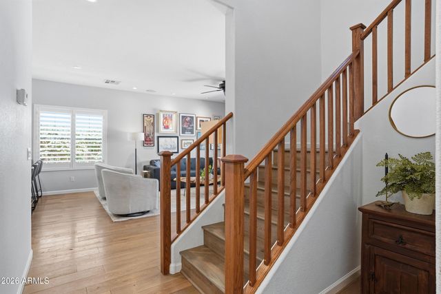 1285 E PARKVIEW Drive, Gilbert, AZ 85295