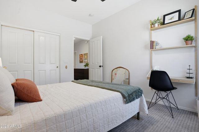 1285 E PARKVIEW Drive, Gilbert, AZ 85295