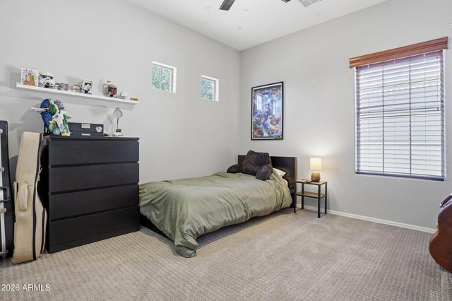 1285 E PARKVIEW Drive, Gilbert, AZ 85295