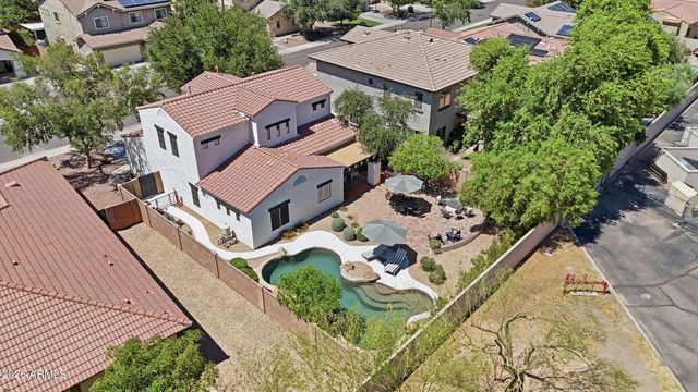 1285 E PARKVIEW Drive, Gilbert, AZ 85295