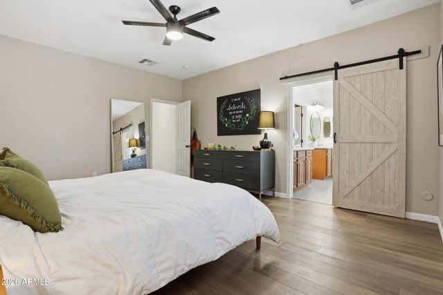 1285 E PARKVIEW Drive, Gilbert, AZ 85295
