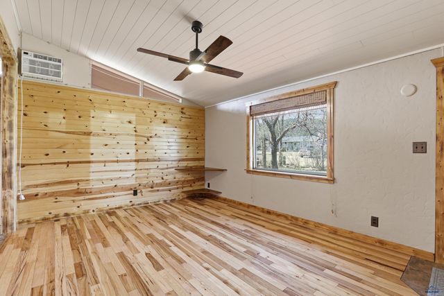 14930 W HILLS VIEW DR, Piedmont, SD 57769