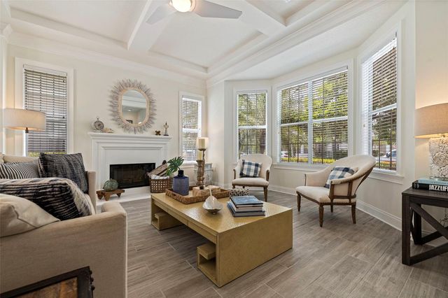 125 COMMONWEALTH COURT N, St Petersburg, FL 33716