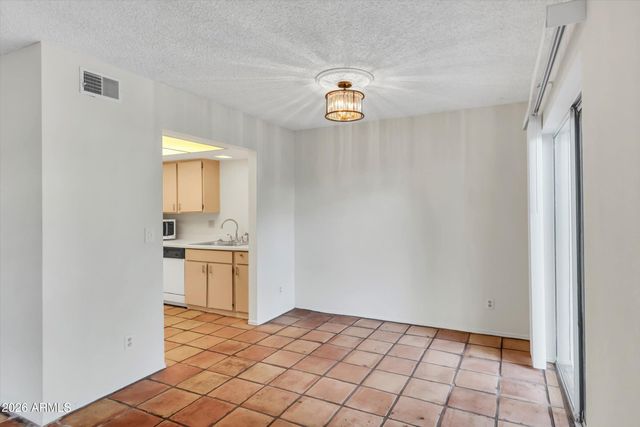 2208 W LINDNER Avenue 31, Mesa, AZ 85202