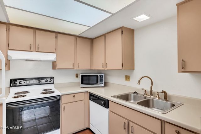 2208 W LINDNER Avenue 31, Mesa, AZ 85202