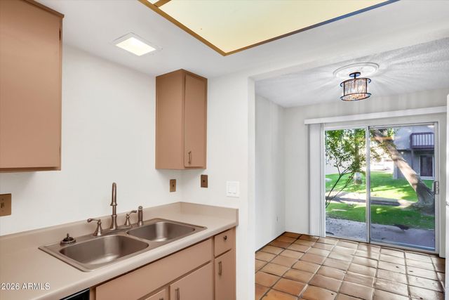 2208 W LINDNER Avenue 31, Mesa, AZ 85202