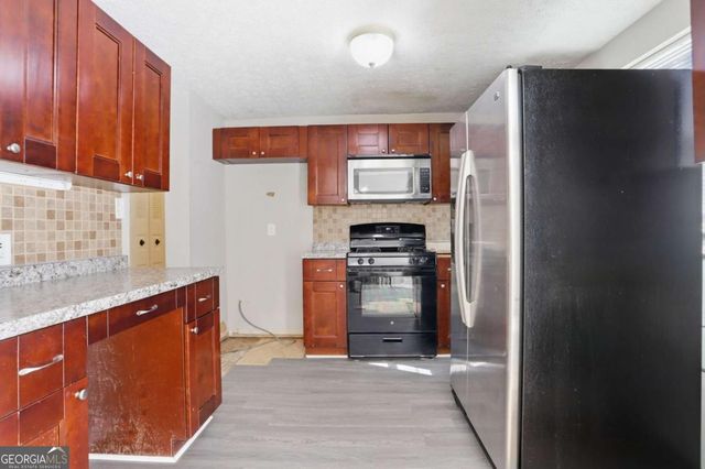 1949 N Landing Way, Marietta, GA 30066