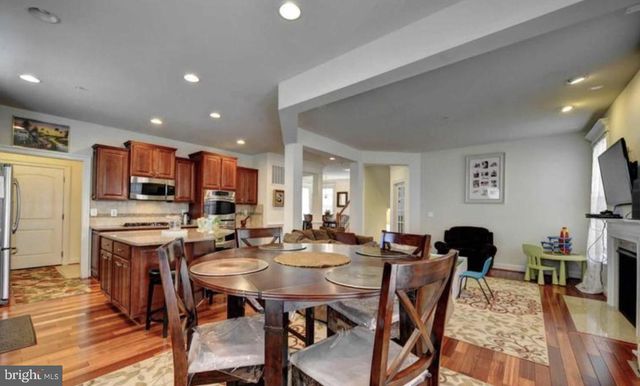 3041 MOORE LN, Kensington, MD 20895