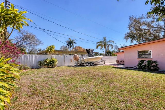 3210 21ST AVENUE DRIVE W, Bradenton, FL 34205