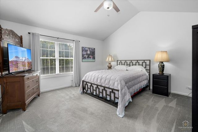 1743 W Ethans Glen Drive, Palatine, IL 60067