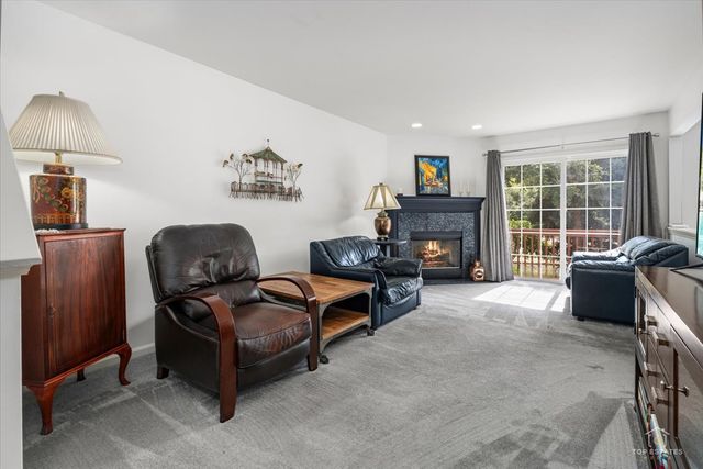 1743 W Ethans Glen Drive, Palatine, IL 60067