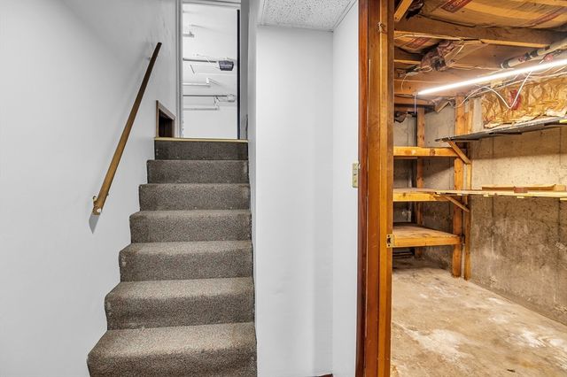 16 Shaggbark Drive, Southwick, MA 01077