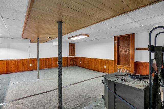 16 Shaggbark Drive, Southwick, MA 01077